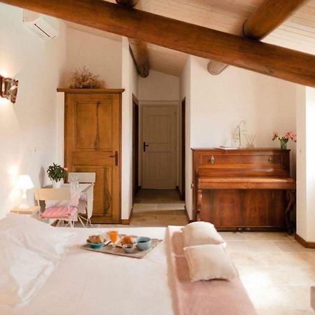 Provence Dodo Bed and Breakfast Villeneuve  Buitenkant foto